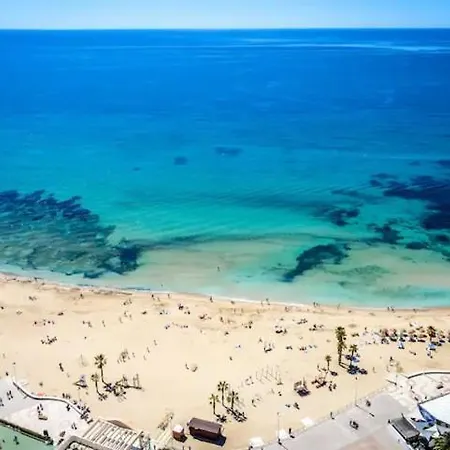 3- Bedroom In The Centre Of With Living Room, 1 Bathroom. Calpe