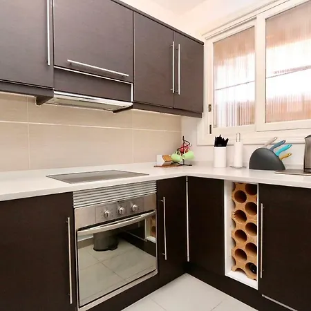 3- Bedroom In The Centre Of With Living Room, 1 Bathroom. * Calpe