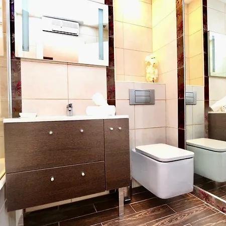 3- Bedroom In The Centre Of With Living Room, 1 Bathroom. Calpe