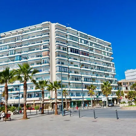 3- Bedroom In The Centre Of With Living Room, 1 Bathroom. * Calpe