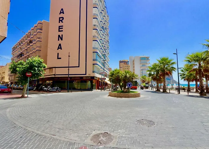 3- Bedroom In The Centre Of With Living Room, 1 Bathroom. * Calp