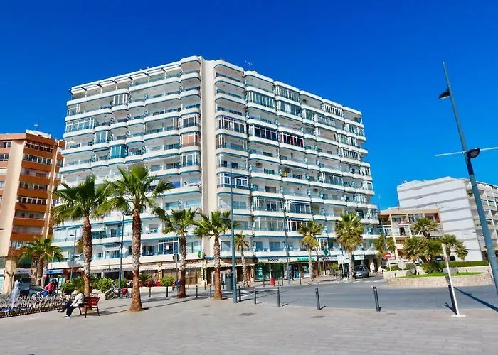 3- Bedroom In The Centre Of With Living Room, 1 Bathroom. * Calp